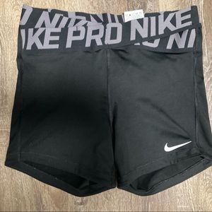 Nike Pro Intertwist shorts size M